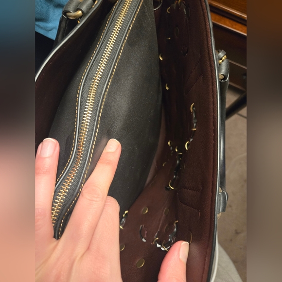 CoachTea Rose Dakota bag top handle with strap black / burgundy- Collector's - Picture 7 of 16